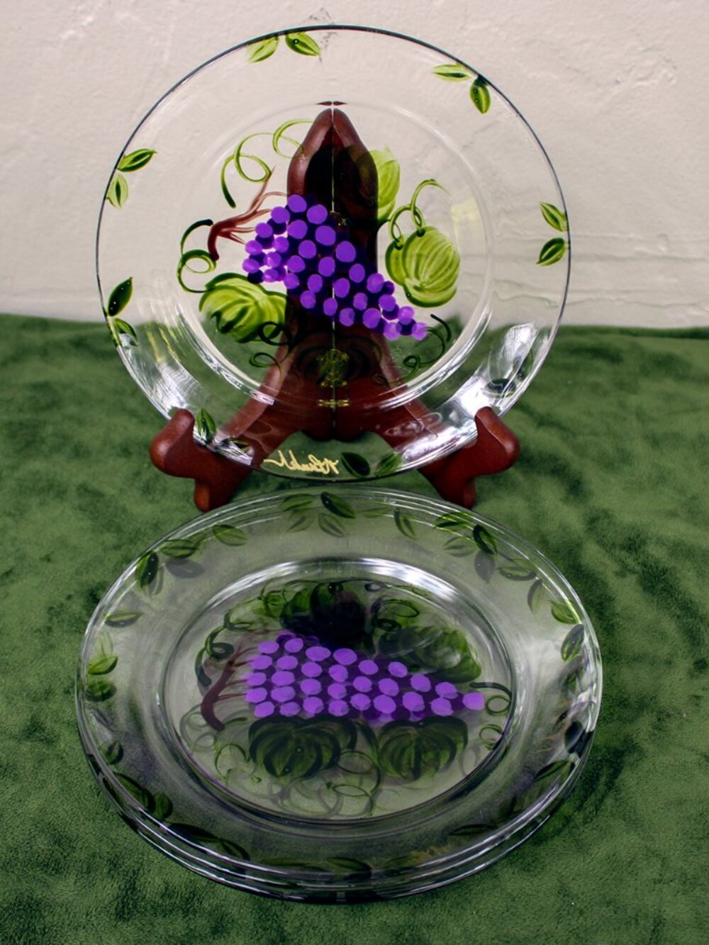 Vintage Set of 4 Arcoroc France Hand Painted Signed Grape Clear Salad Plates 7"